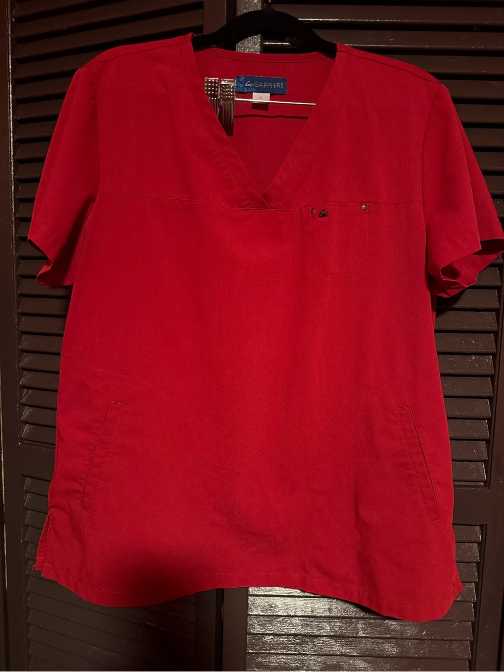 130. Preloved koi Women's Red V-Neck Short Sleeve Scrub Top